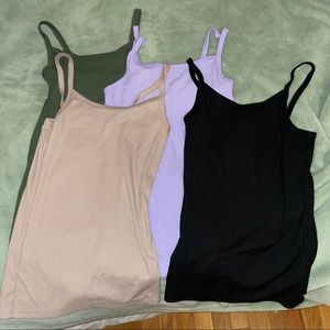 4 Women’s Athletic Tank Tops ✨🌟